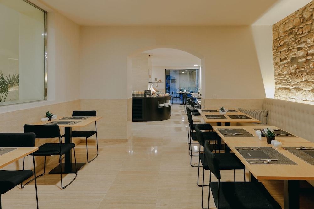 Hesperia Barri Gòtic Hotel 3*